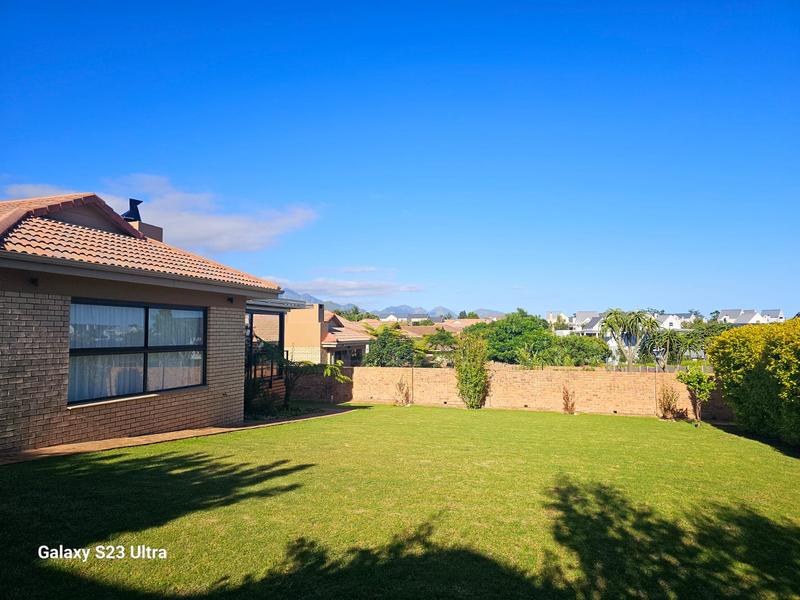 4 Bedroom Property for Sale in Heather Park Western Cape